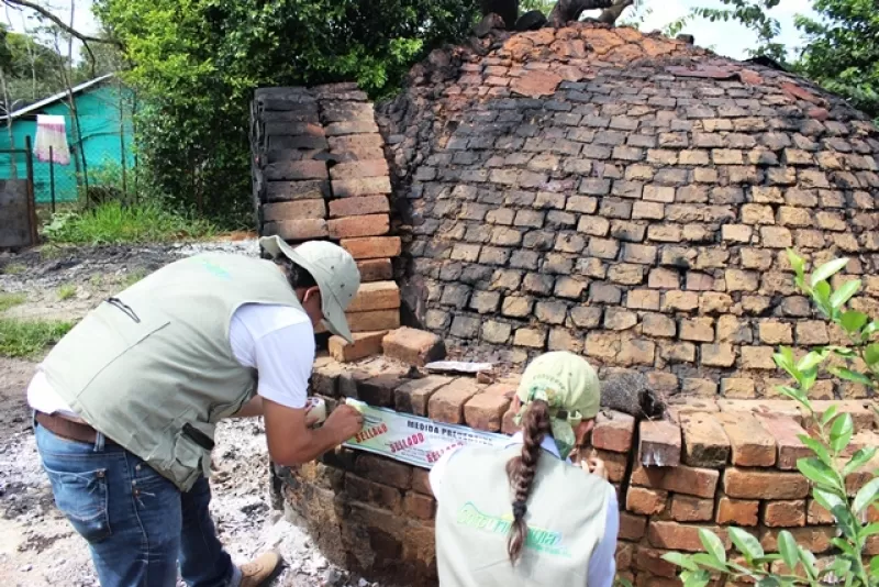 Corporinoquia realizó sellamiento y se dio un plazo de 5 días para demoler los hornos en el corregimiento El Morichal de Yopal.